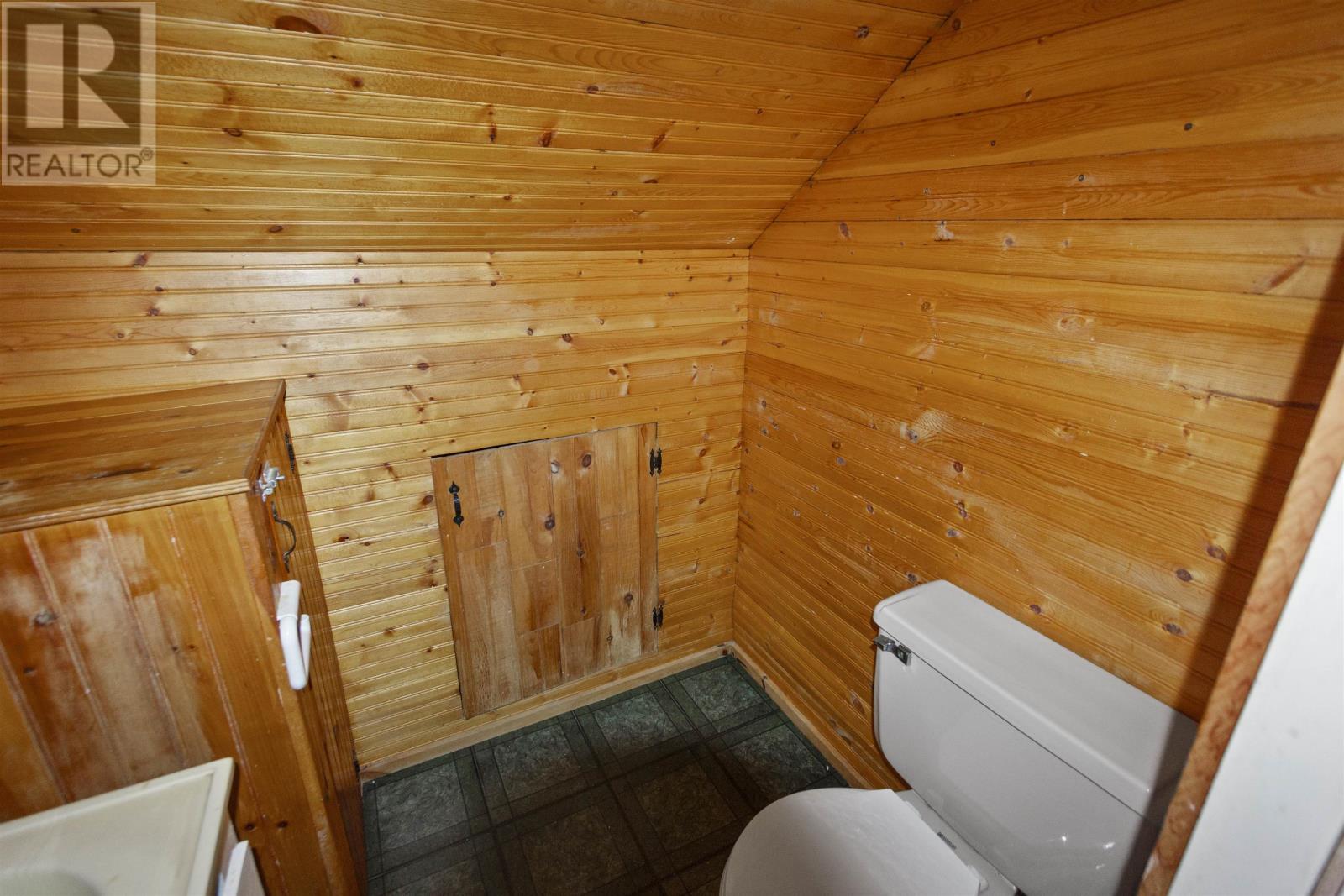 417 Queen Street Property Photo 19