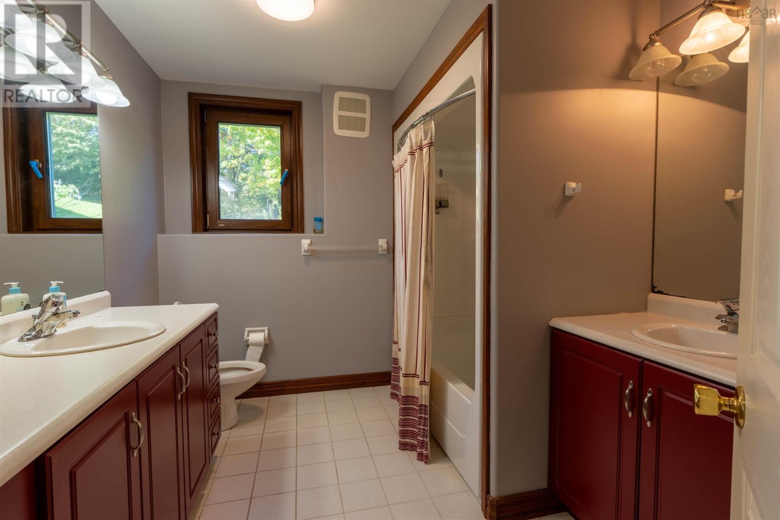2140-2144 Waverley Road Property Photo 31