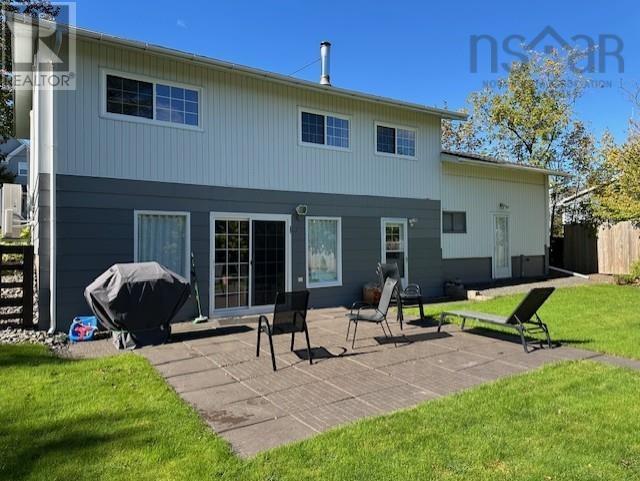 14 Hillside Drive Property Photo 7