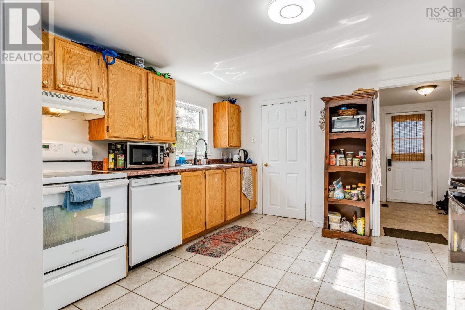 489 Cobequid Road Property Photo 4