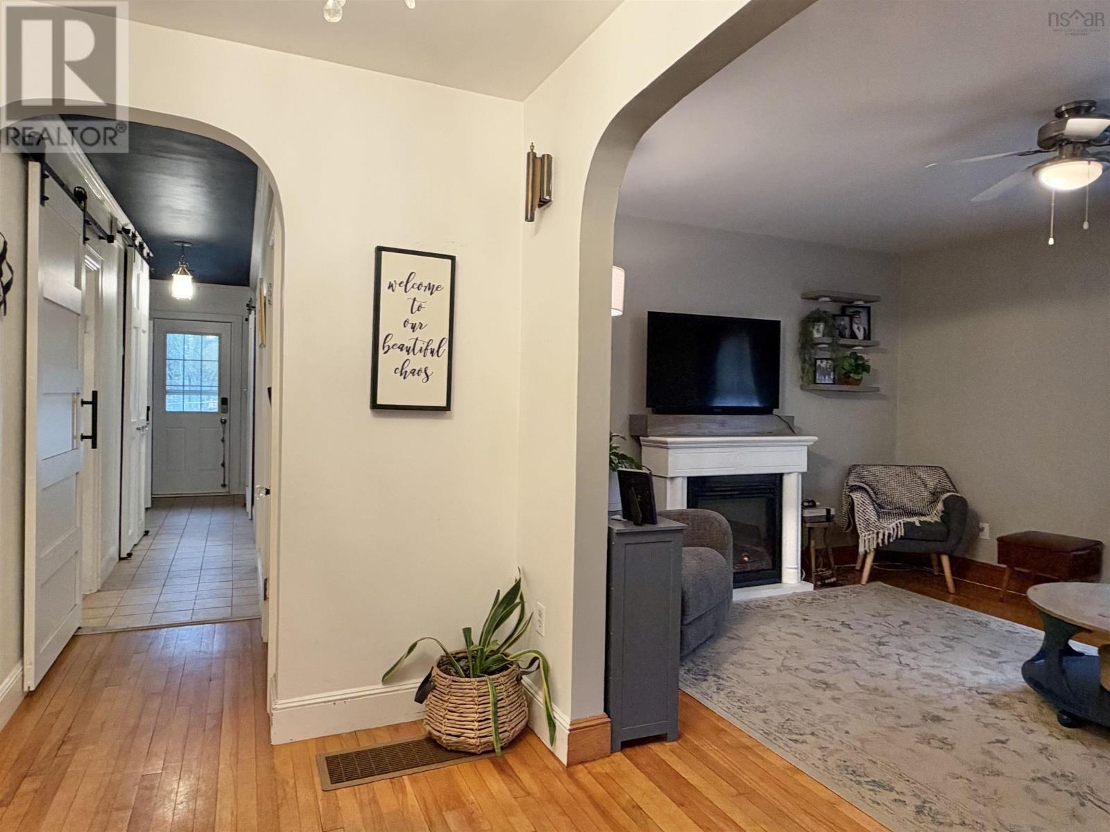 13 Grand Street Property Photo 2