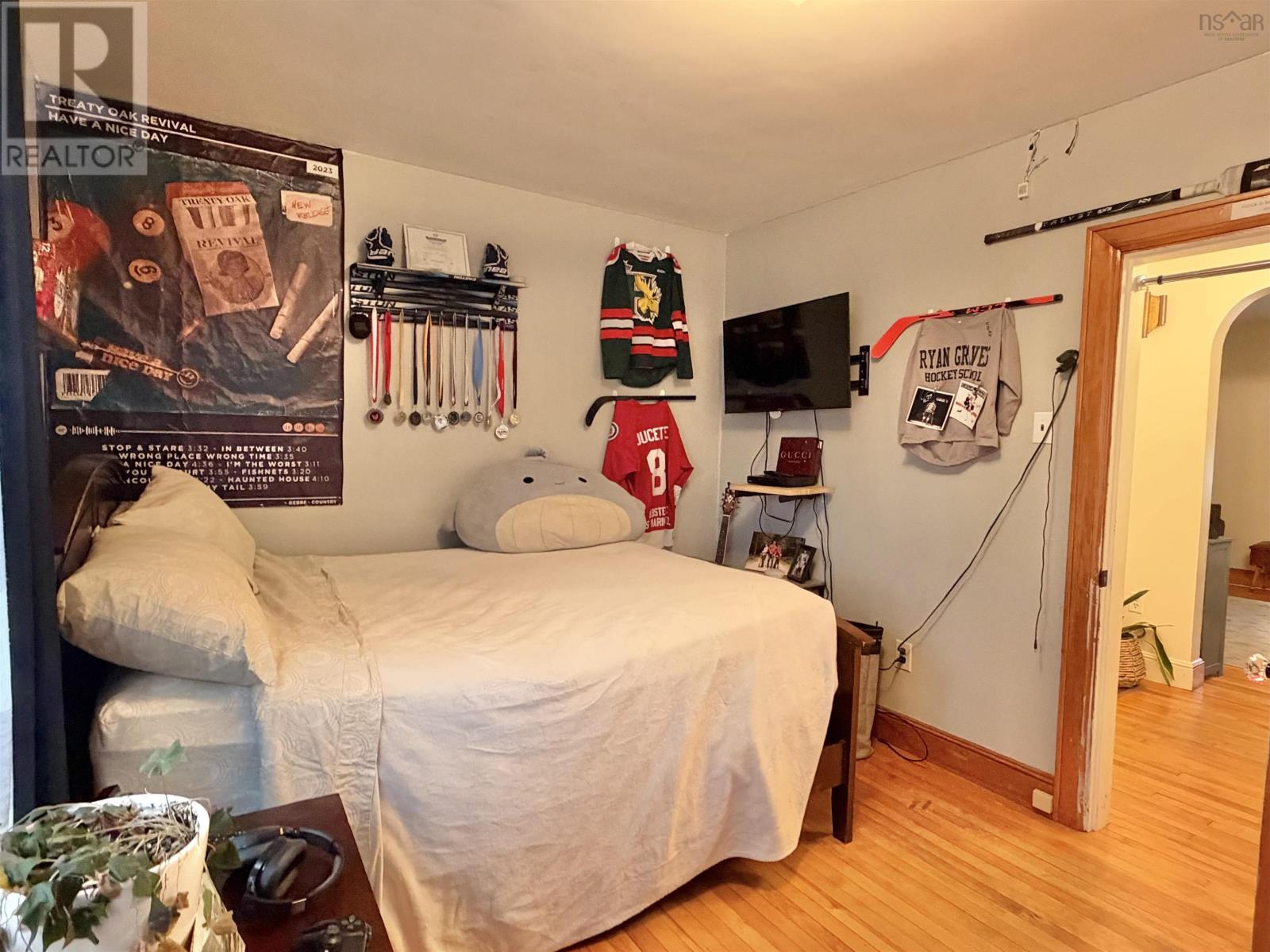 13 Grand Street Property Photo 8