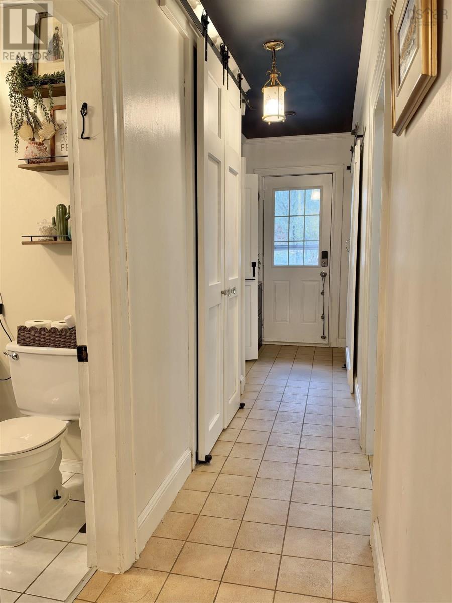 13 Grand Street Property Photo 18