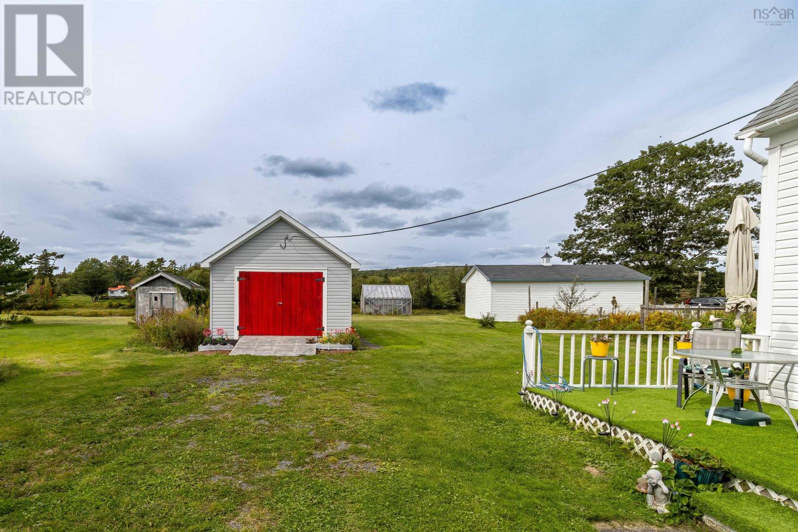 8153 Highway 7 Property Photo 2