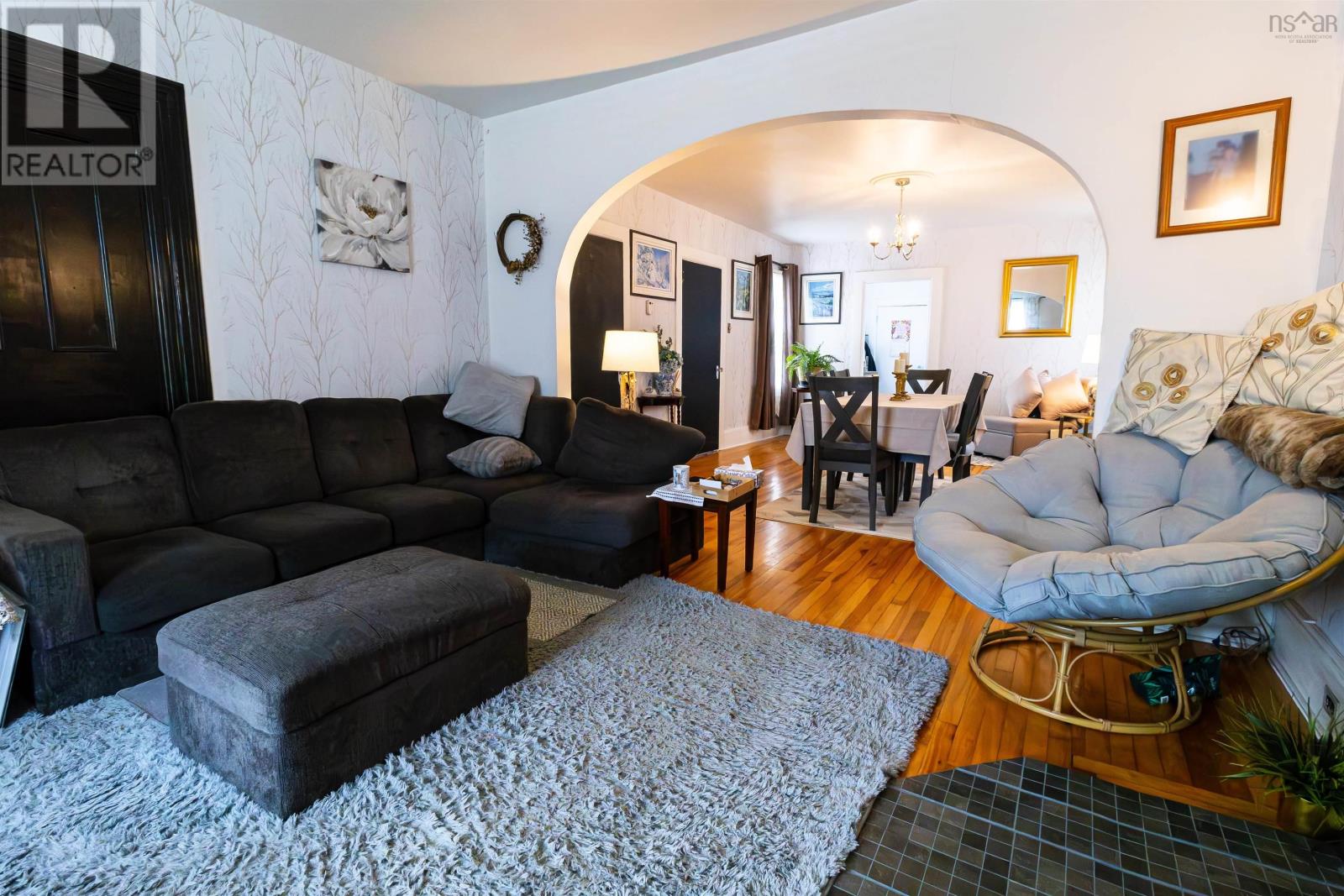 8153 Highway 7 Property Photo 6