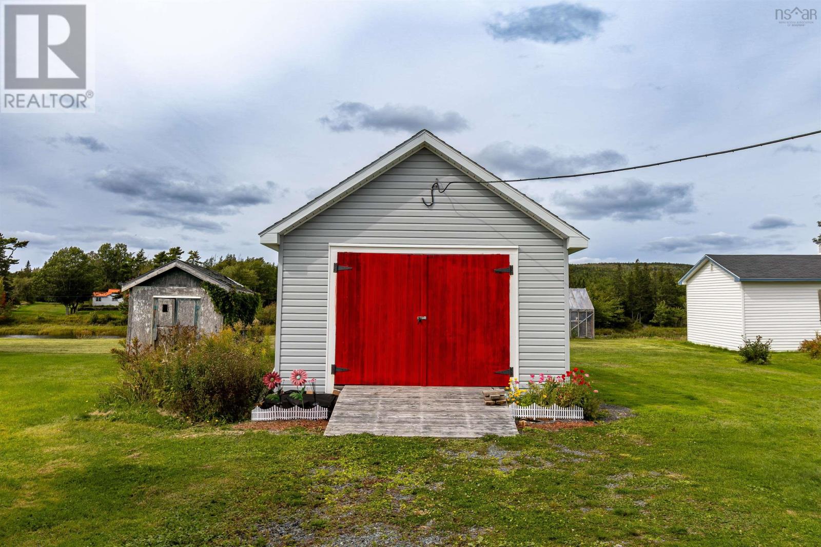 8153 Highway 7 Property Photo 44
