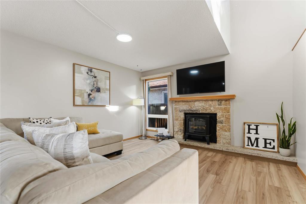 1041 Mcleod Avenue Property Photo 3
