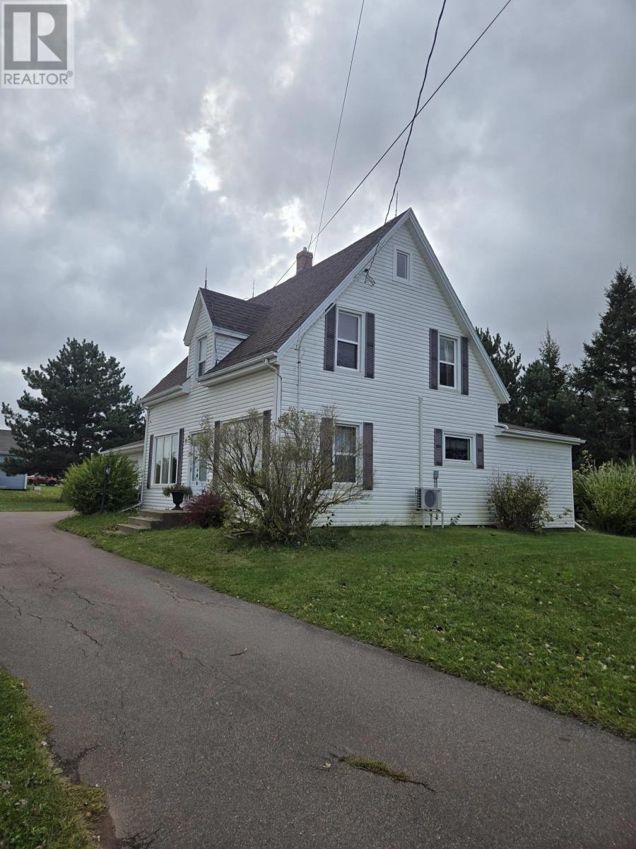 869 Callbeck Street Property Photo 3