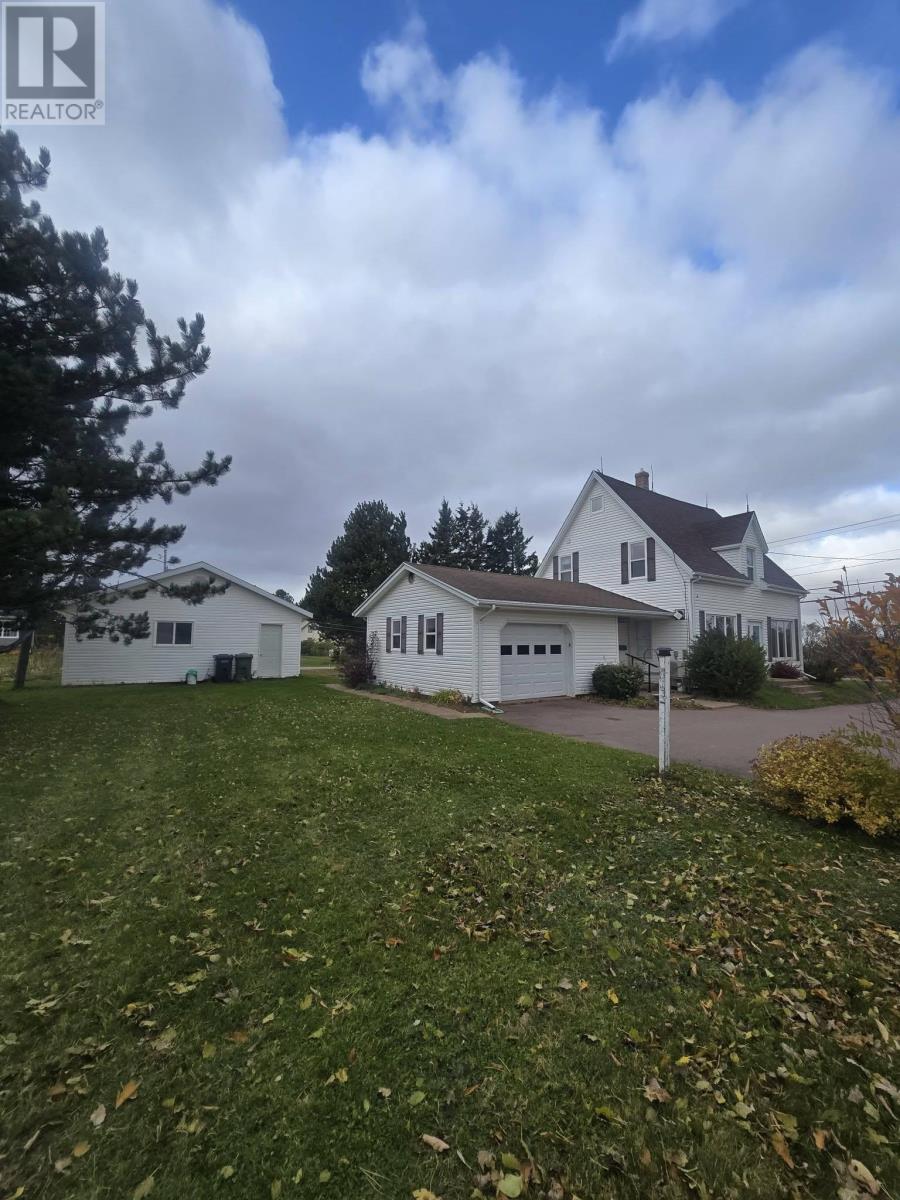 869 Callbeck Street Property Photo 4