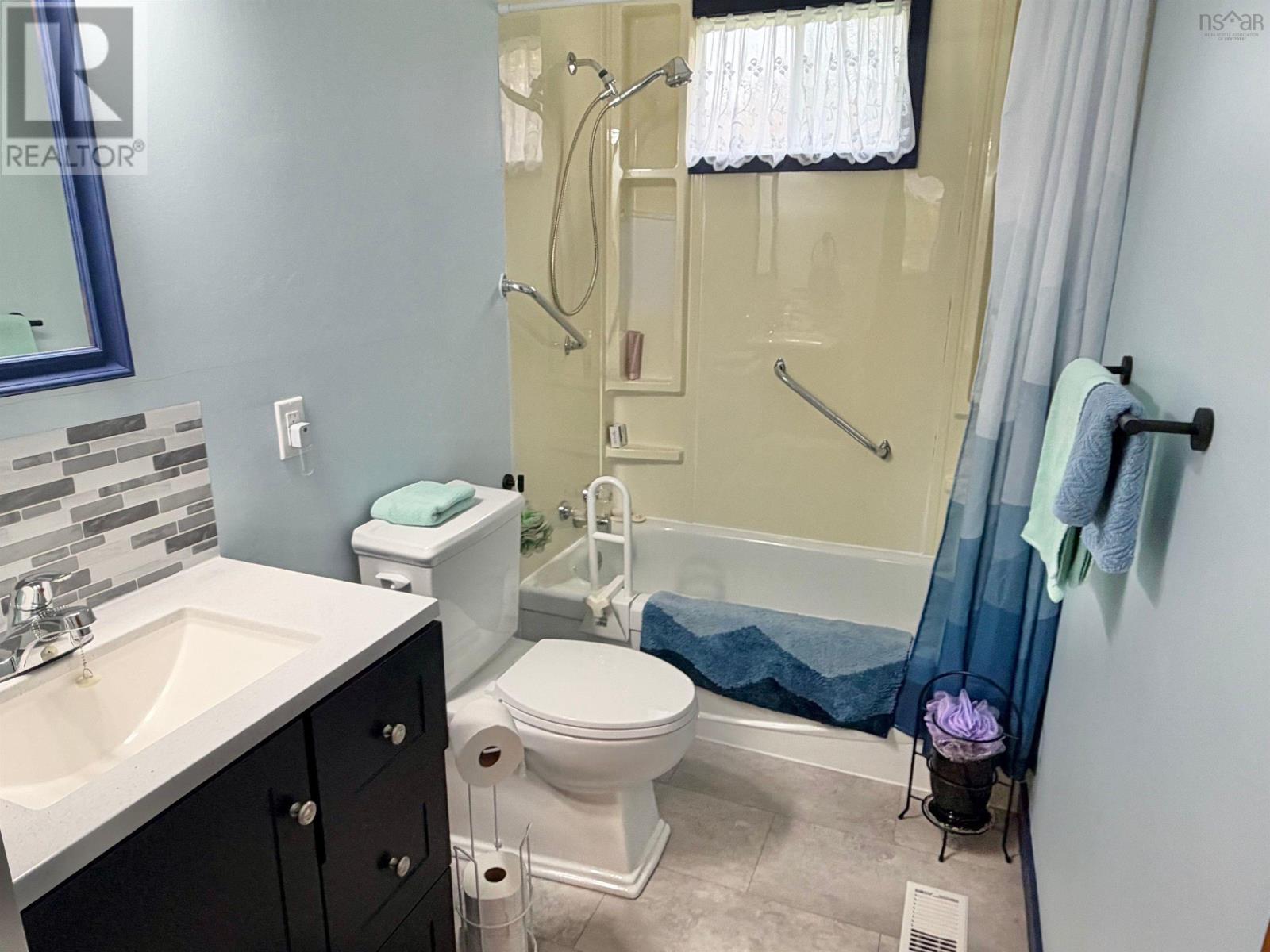 657 North Kemptville Road Property Photo 11