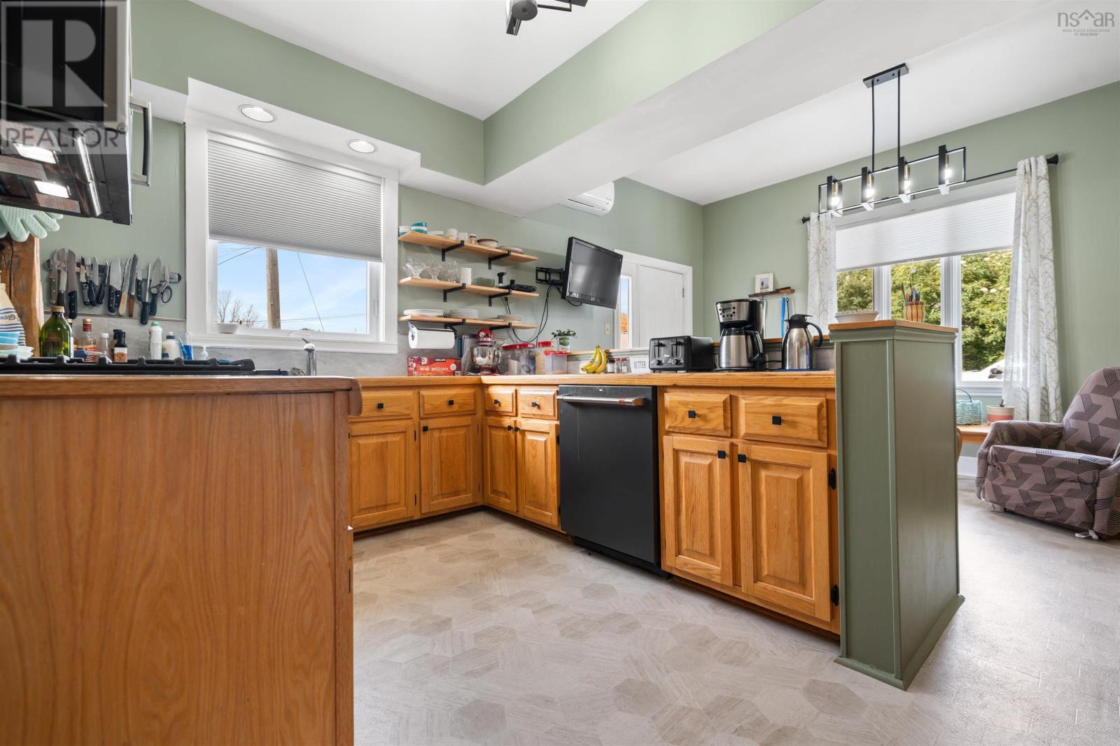 68 Front Street Property Photo 16