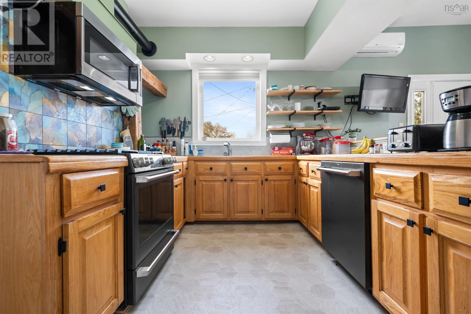 68 Front Street Property Photo 17