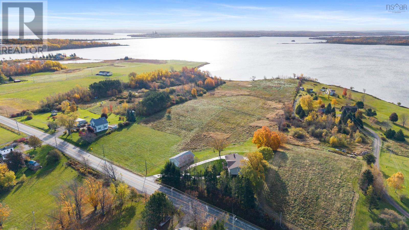 2872 Highway 376 Property Photo 2