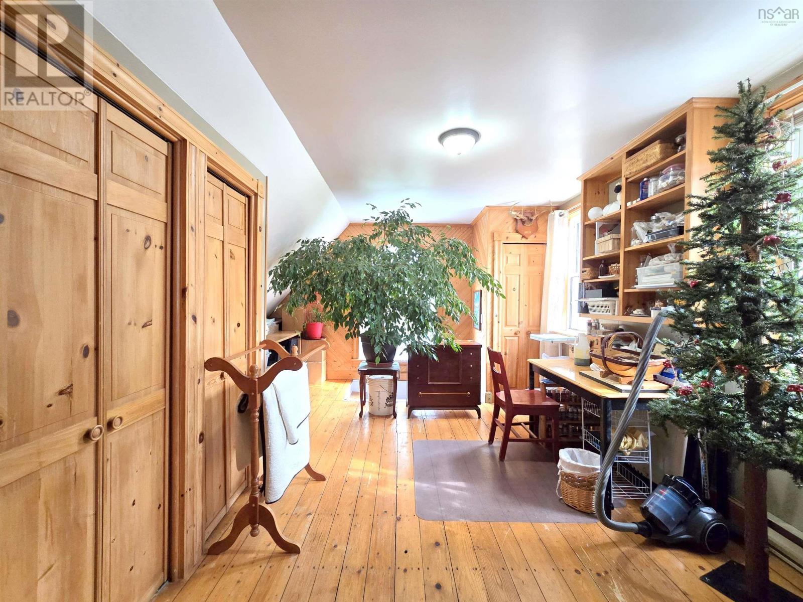 26 Croft Street Property Photo 37