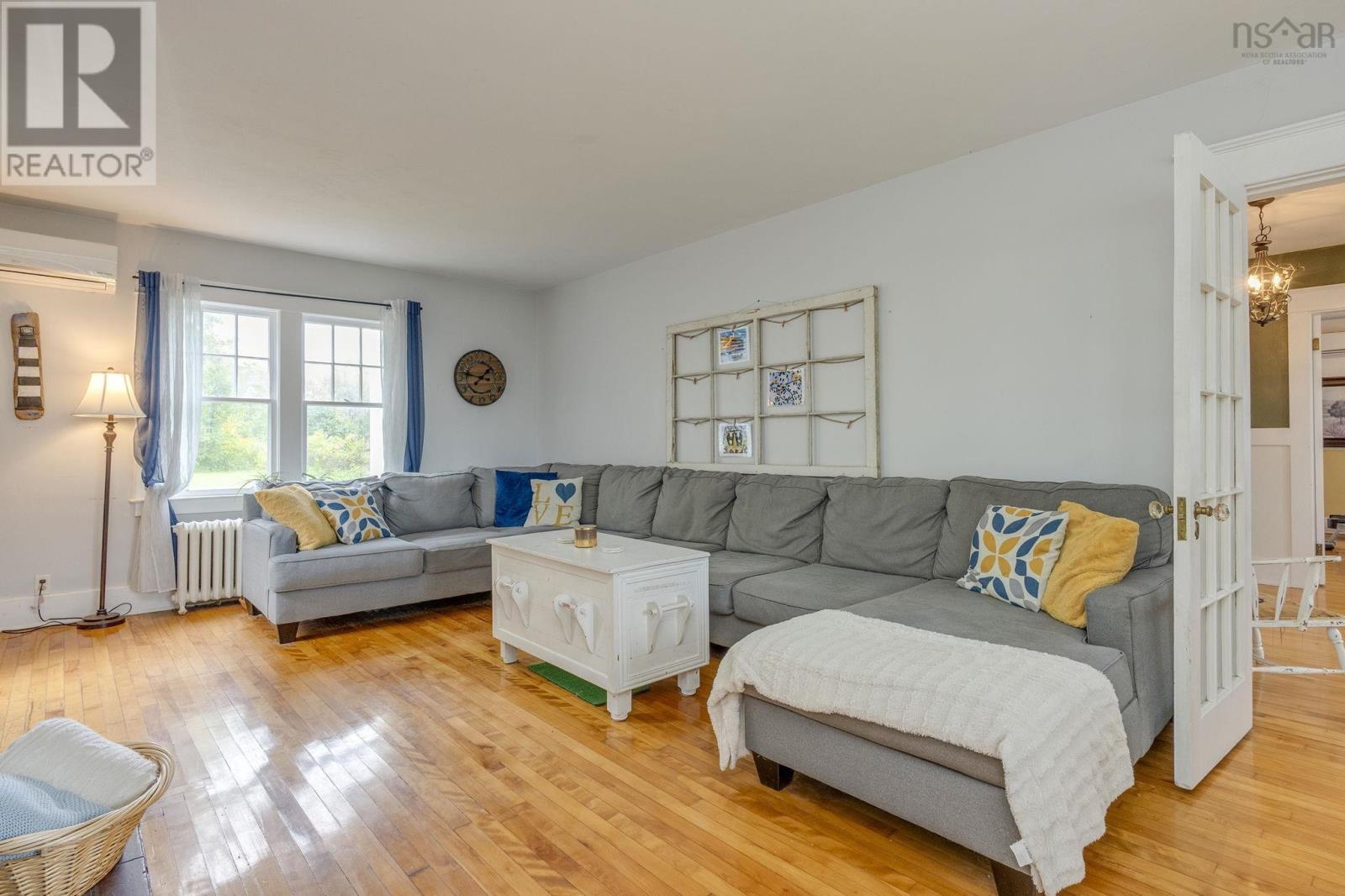 115 South Street Property Photo 12