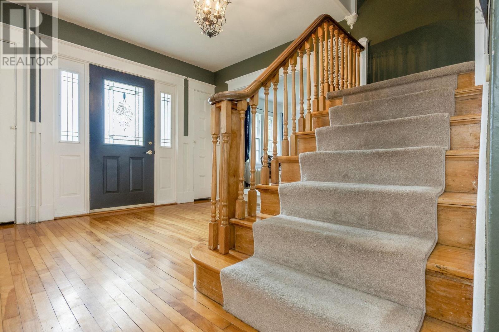 115 South Street Property Photo 18