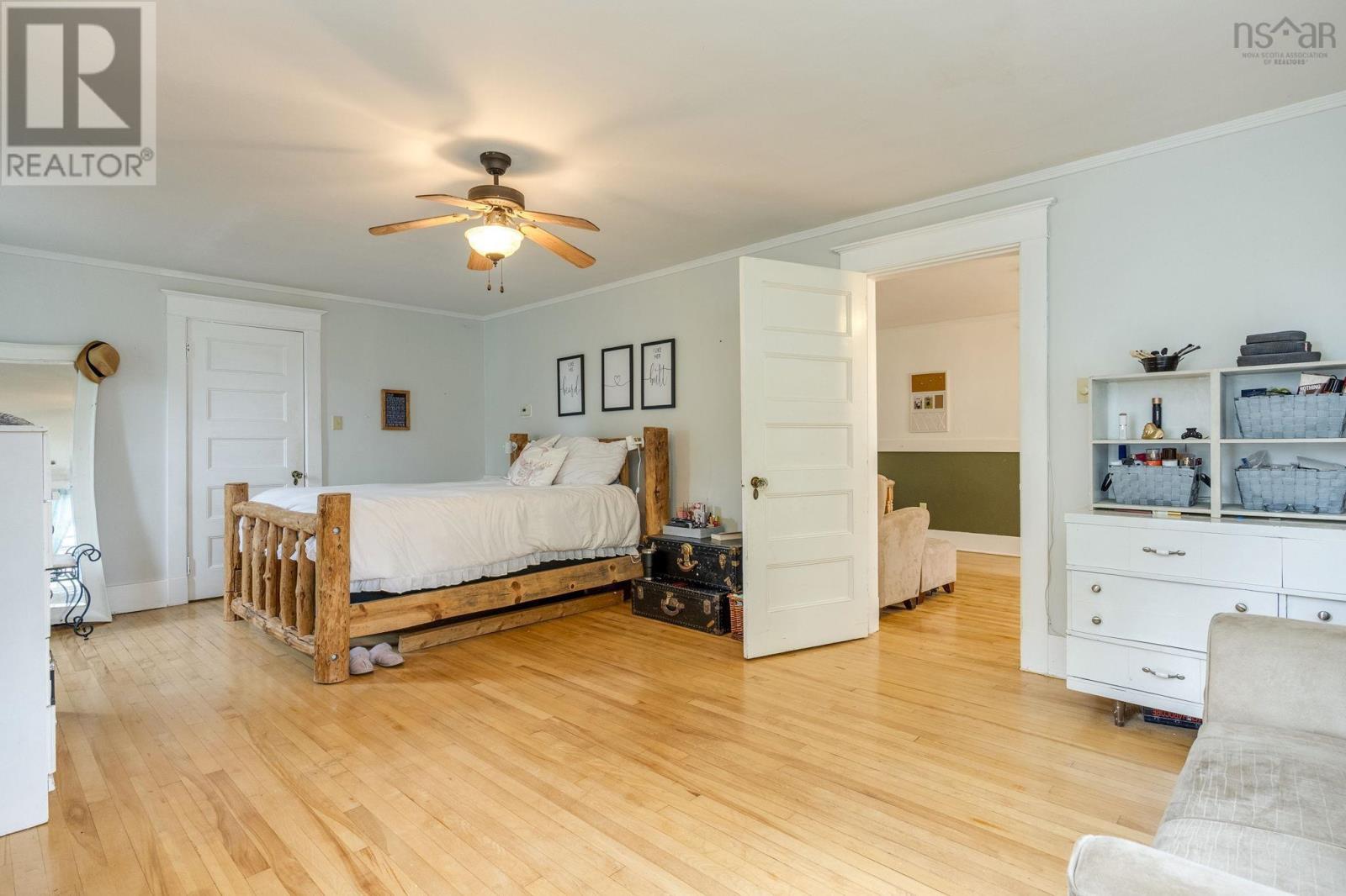 115 South Street Property Photo 21