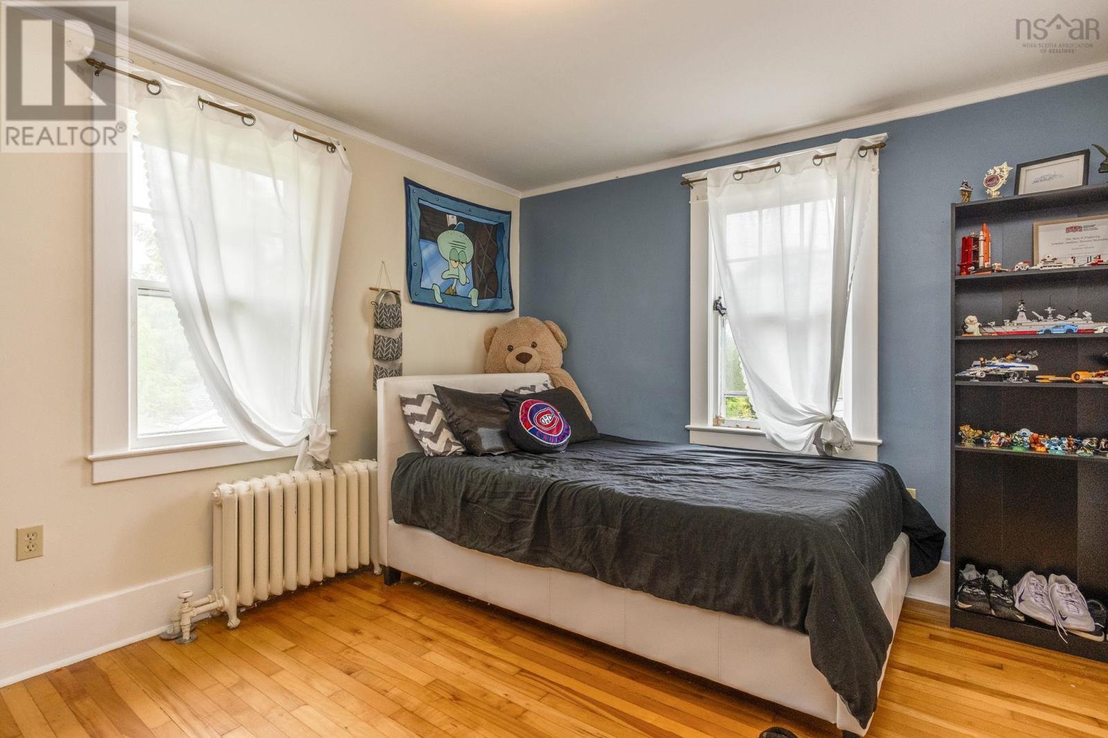 115 South Street Property Photo 25