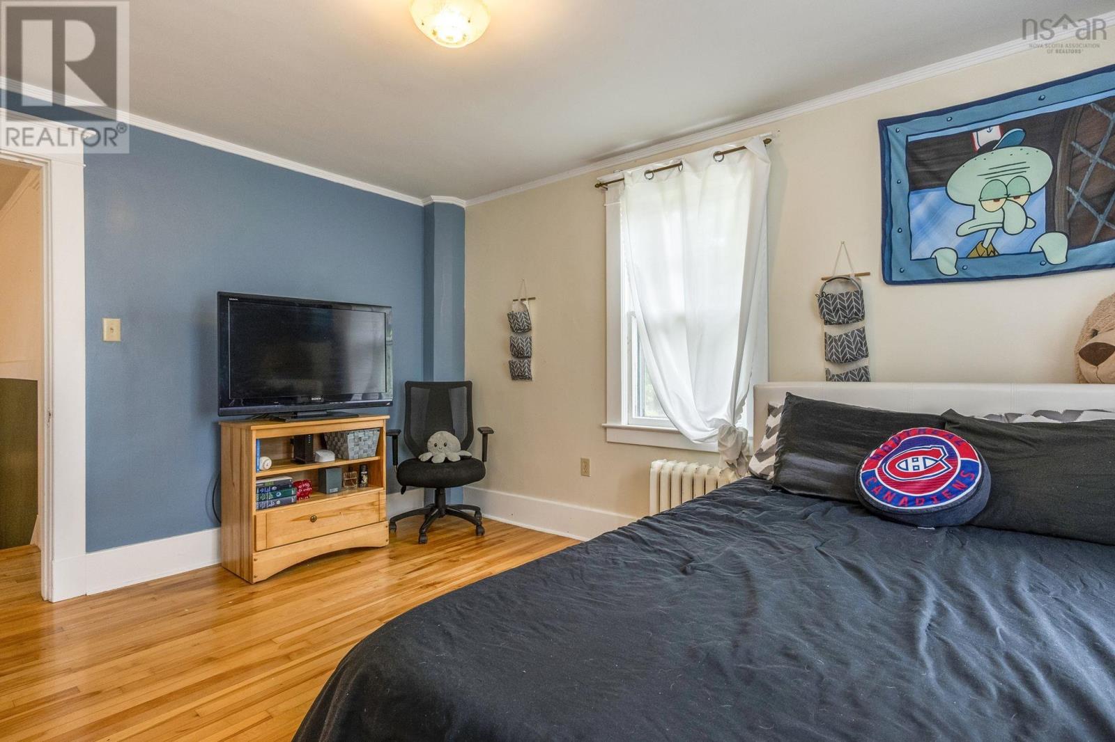 115 South Street Property Photo 26