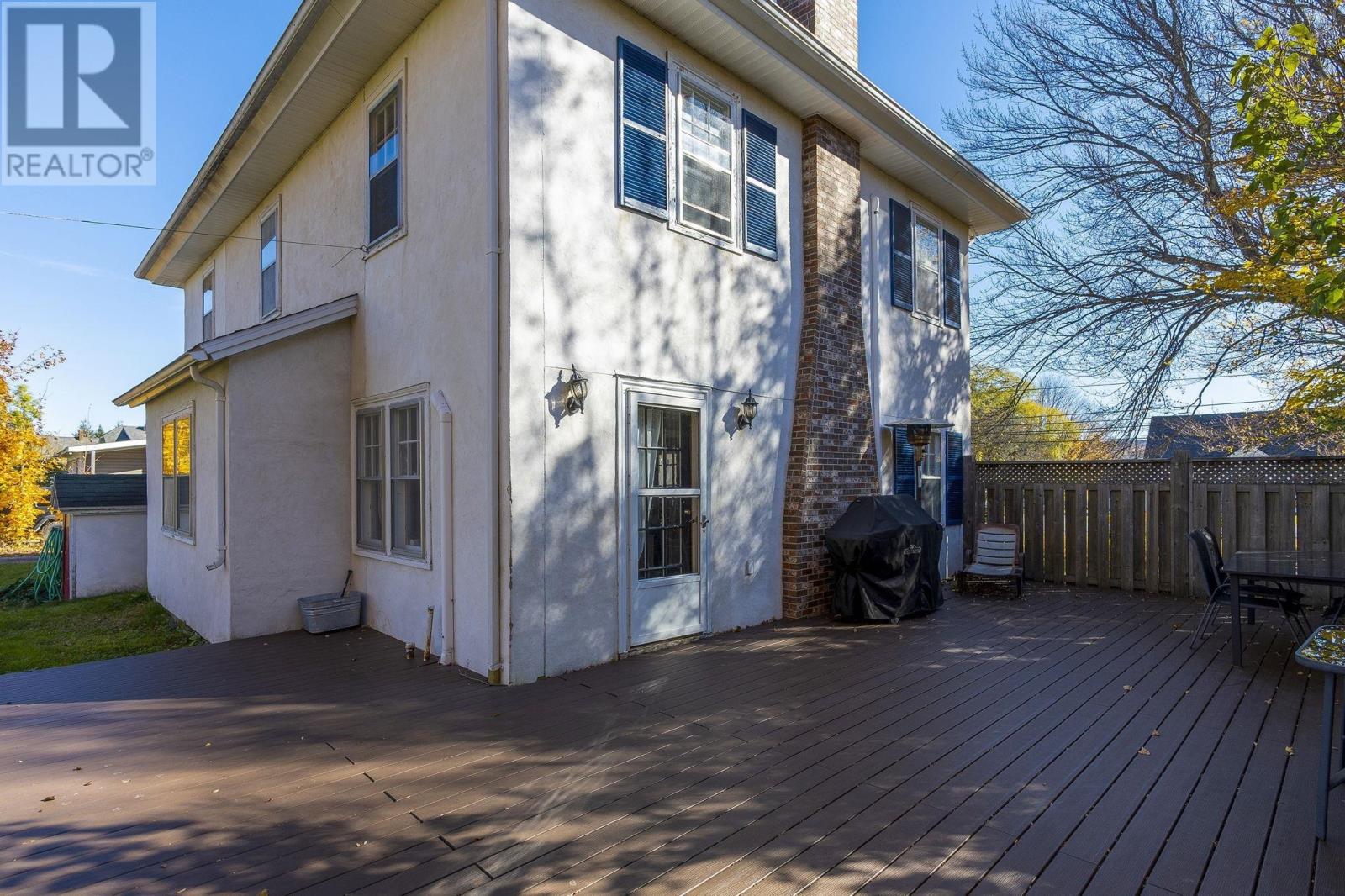 115 South Street Property Photo 33
