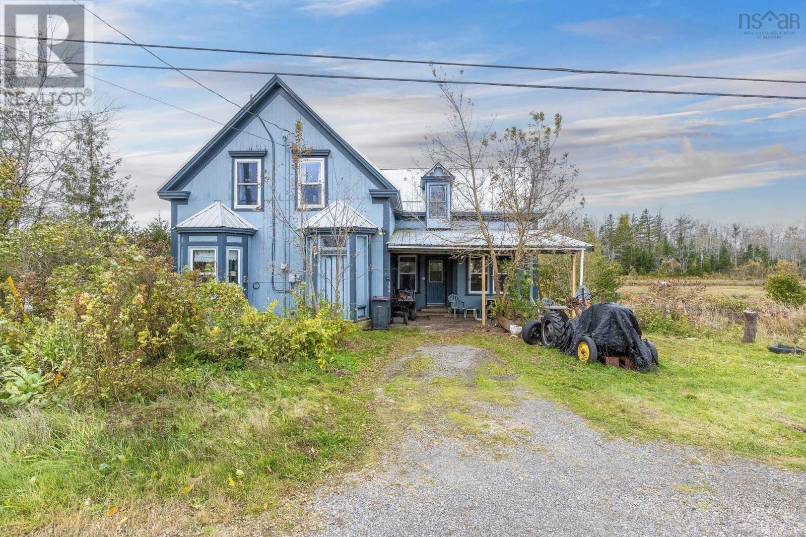 1579 Highway 10 Property Photo 1