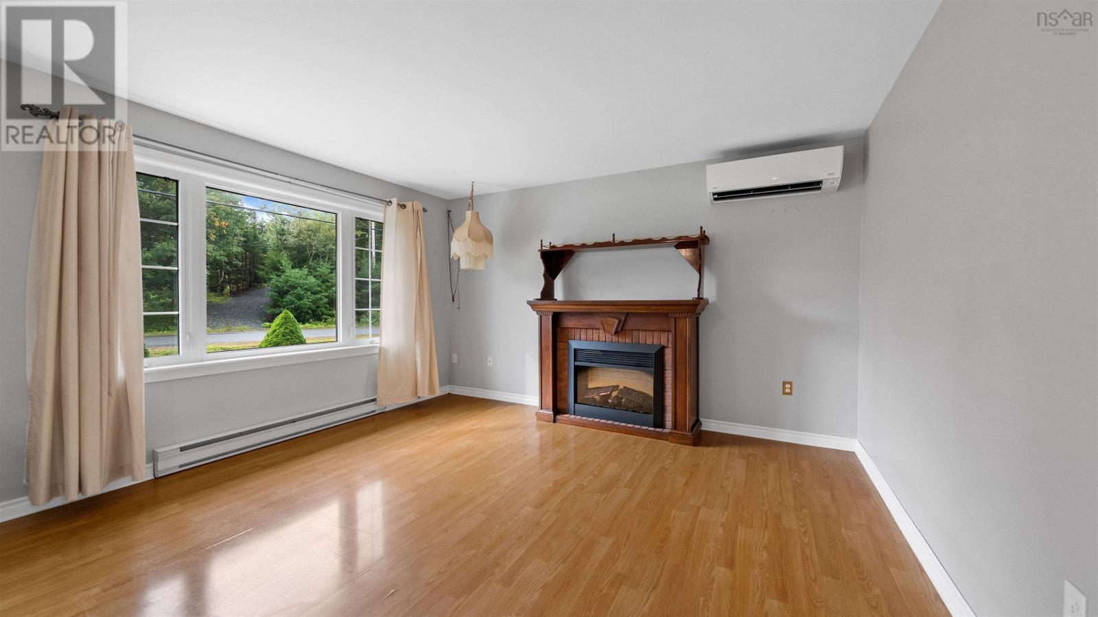 6 Heidelberg Lane Property Photo 8