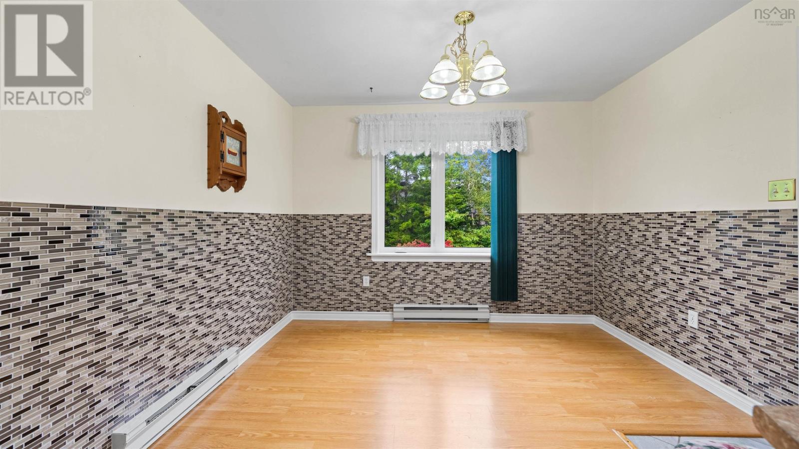 6 Heidelberg Lane Property Photo 14