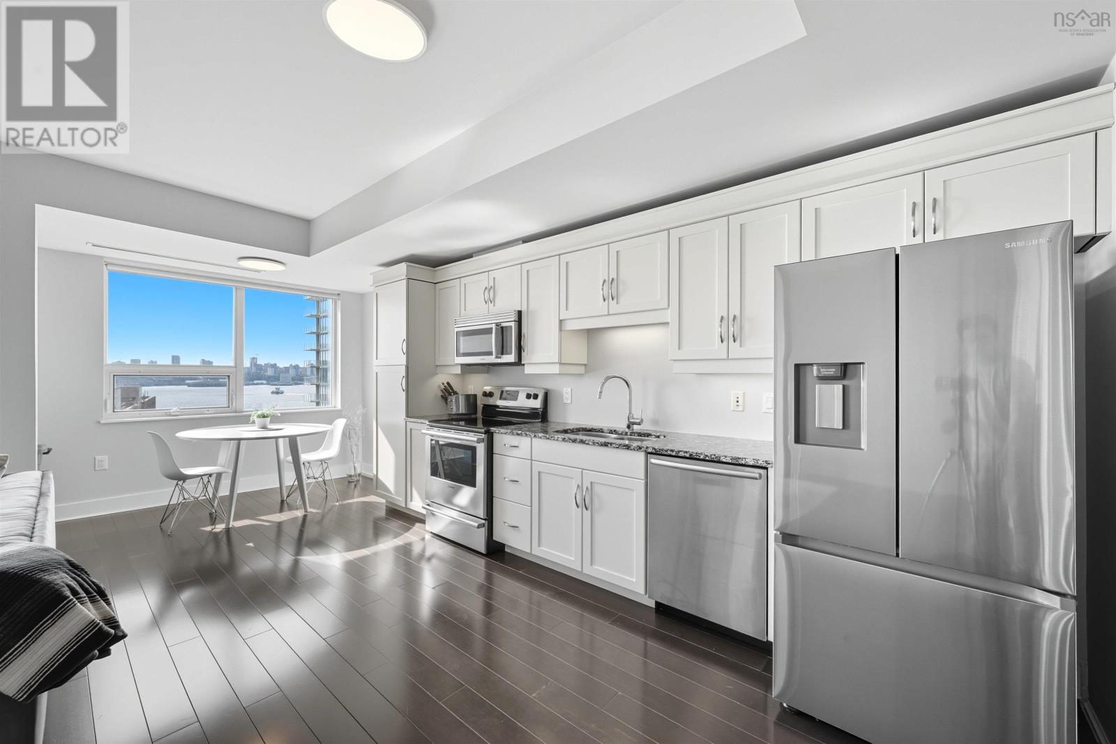 605 31 Kings Wharf Place Property Photo 1