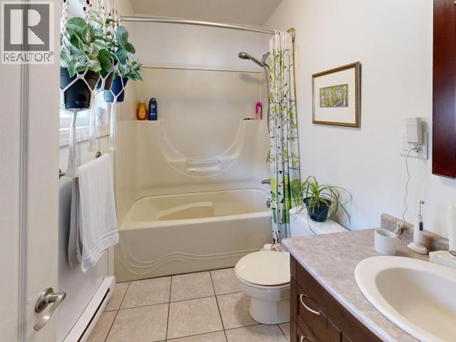 4706 Bowness Ave Property Photo 7