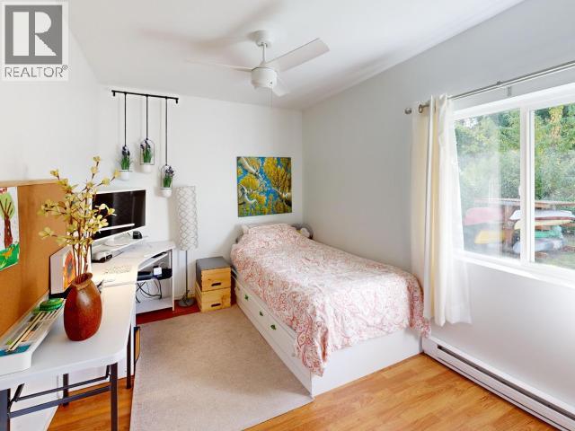 4706 Bowness Ave Property Photo 10