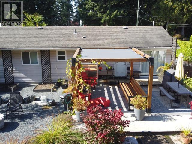 4706 Bowness Ave Property Photo 14