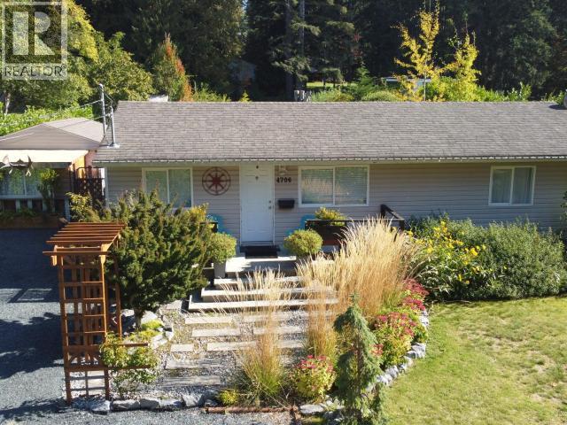 4706 Bowness Ave Property Photo 23