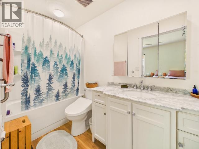 8612 Myrtle Point Drive Property Photo 8