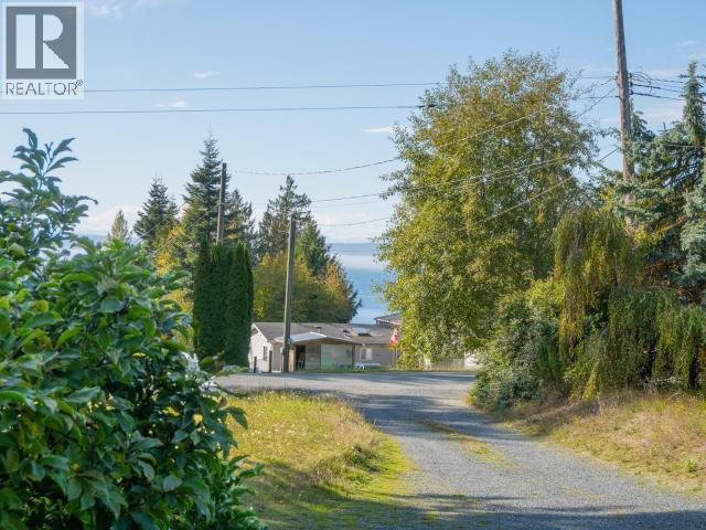 8612 Myrtle Point Drive Property Photo 9