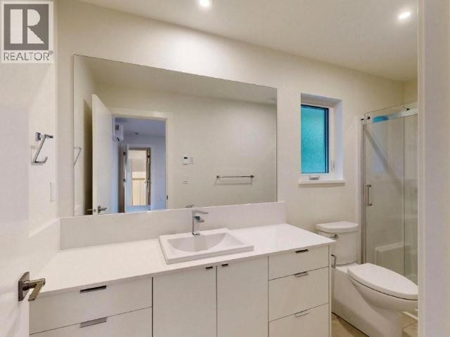 7172 Edgehill Crescent Property Photo 8