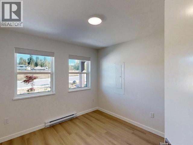 7172 Edgehill Crescent Property Photo 11