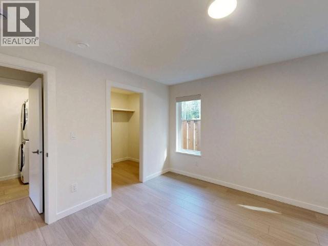 7176 Edgehill Crescent Property Photo 10