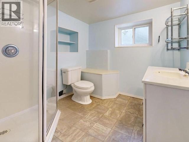 4584 Harvie Ave Property Photo 15