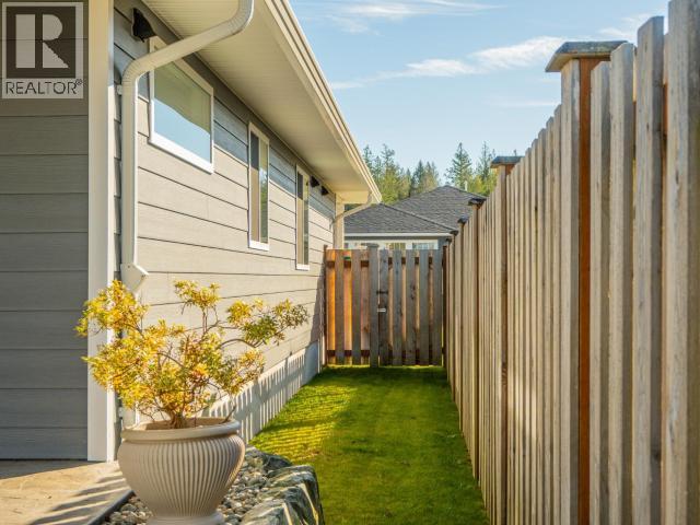 7452 Gabriola Crescent Property Photo 58