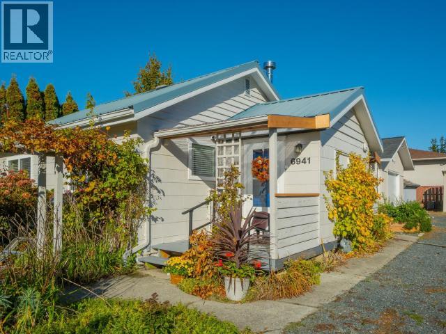 6941 Kamloops Street Property Photo 3