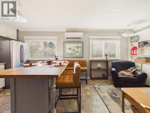 6941 Kamloops Street Property Photo 11