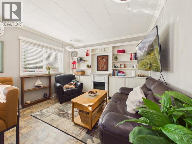 6941 Kamloops Street Property Photo 13