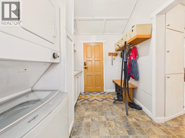 6941 Kamloops Street Property Photo 22