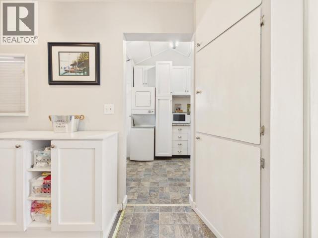 6941 Kamloops Street Property Photo 24