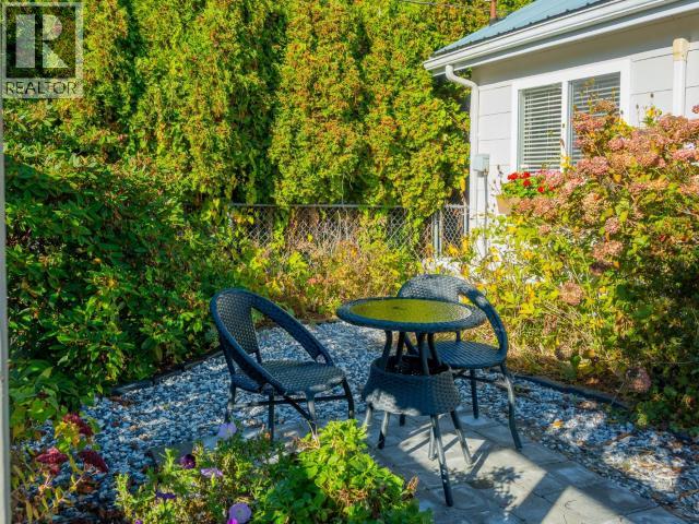6941 Kamloops Street Property Photo 35