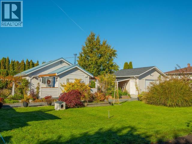 6941 Kamloops Street Property Photo 38