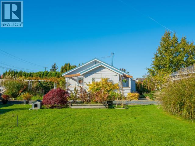 6941 Kamloops Street Property Photo 44