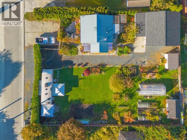 6941 Kamloops Street Property Photo 50