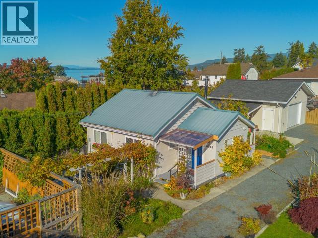 6941 Kamloops Street Property Photo 58