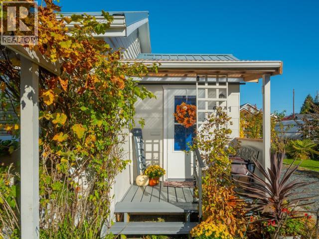 6941 Kamloops Street Property Photo 59